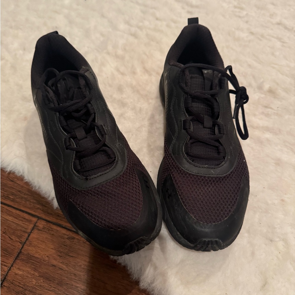 Men's Black Athletic Shoes-U/A